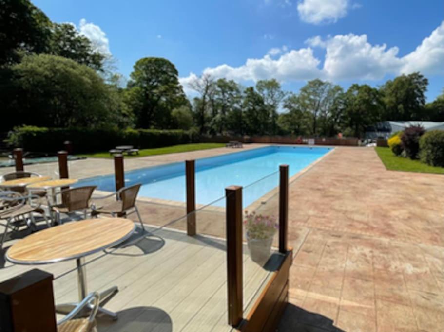 Cosy Hideaway Lodge In Glan Gwna Caeathro المظهر الخارجي الصورة