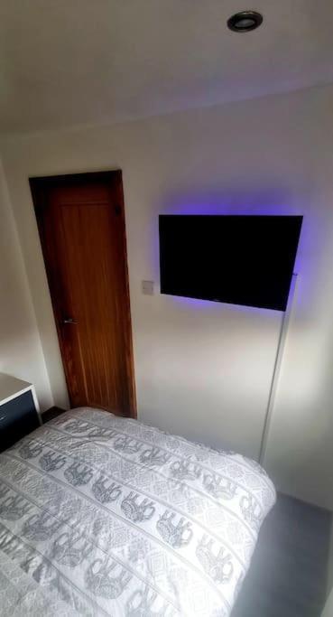 Cosy Hideaway Lodge In Glan Gwna Caeathro المظهر الخارجي الصورة
